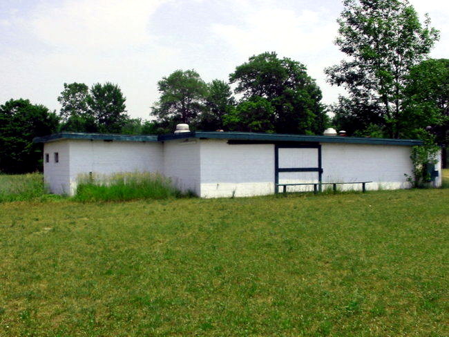 Seaway Drive-In Theatre - June 2002 Photo (newer photo)